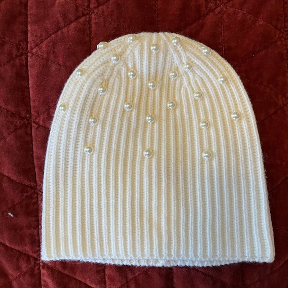 NWT Kate Spade Pearl Beanie - Picture 2 of 3